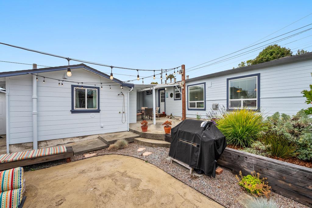 Detail Gallery Image 37 of 46 For 425 Seacliff Dr, Aptos,  CA 95003 - 3 Beds | 2 Baths