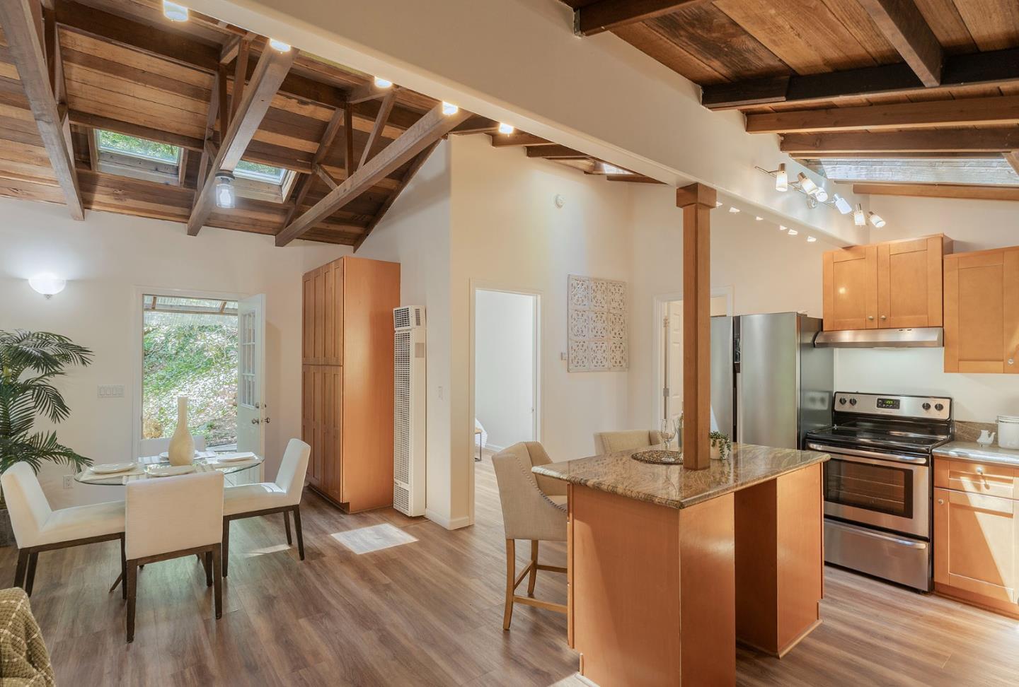 Detail Gallery Image 5 of 21 For 1022 Brookside Dr, Felton,  CA 95018 - 1 Beds | 1 Baths