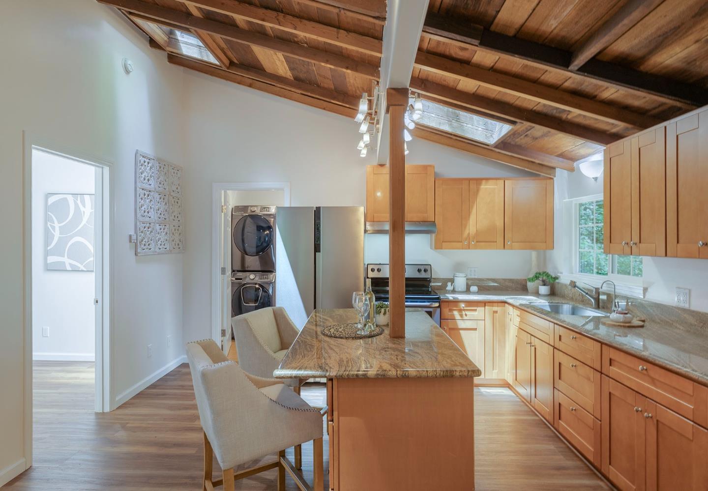 Detail Gallery Image 6 of 21 For 1022 Brookside Dr, Felton,  CA 95018 - 1 Beds | 1 Baths