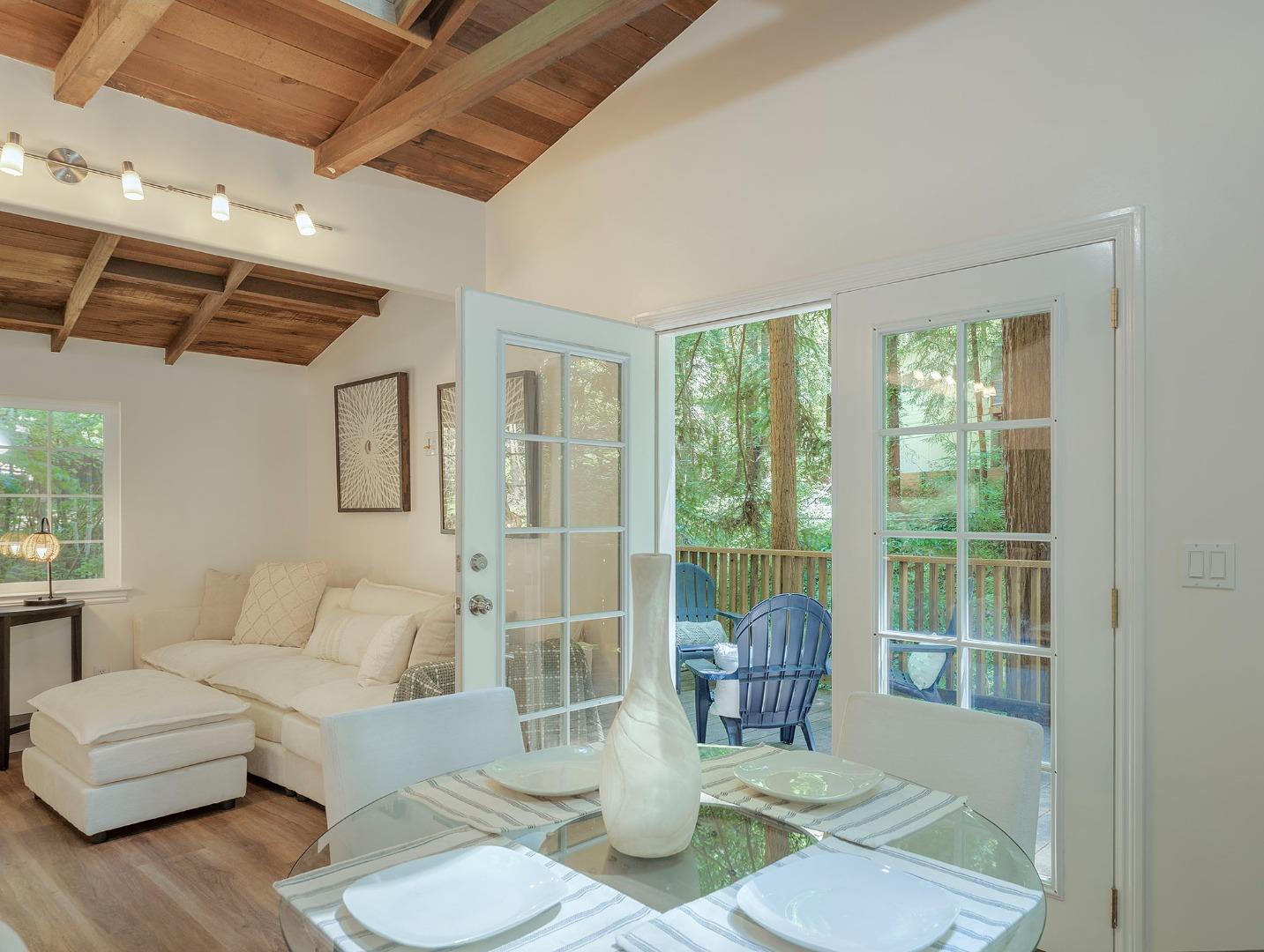 Detail Gallery Image 8 of 21 For 1022 Brookside Dr, Felton,  CA 95018 - 1 Beds | 1 Baths