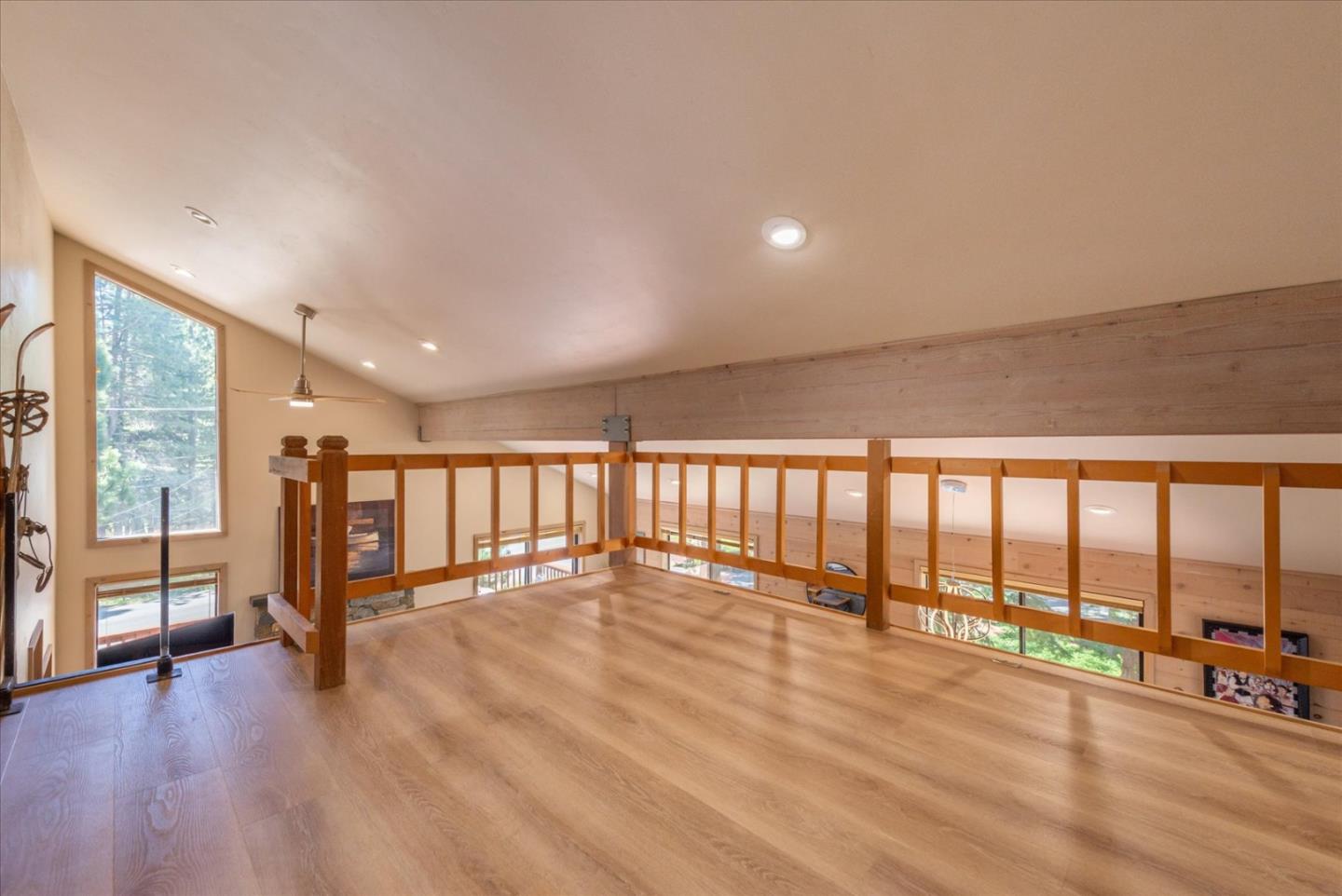 Detail Gallery Image 11 of 37 For 16934 Northwoods Blvd, Truckee,  CA 96161 - 4 Beds | 2/1 Baths