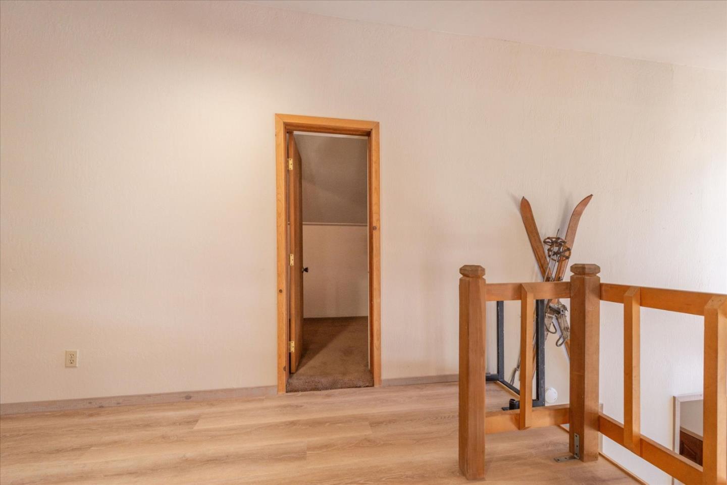 Detail Gallery Image 12 of 37 For 16934 Northwoods Blvd, Truckee,  CA 96161 - 4 Beds | 2/1 Baths