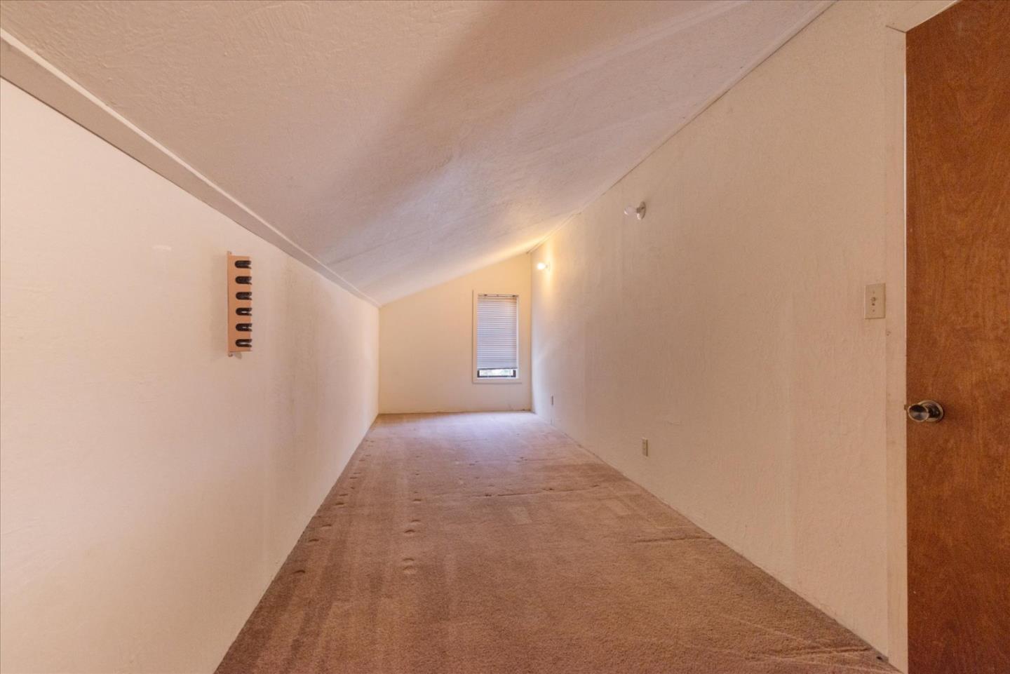 Detail Gallery Image 13 of 37 For 16934 Northwoods Blvd, Truckee,  CA 96161 - 4 Beds | 2/1 Baths