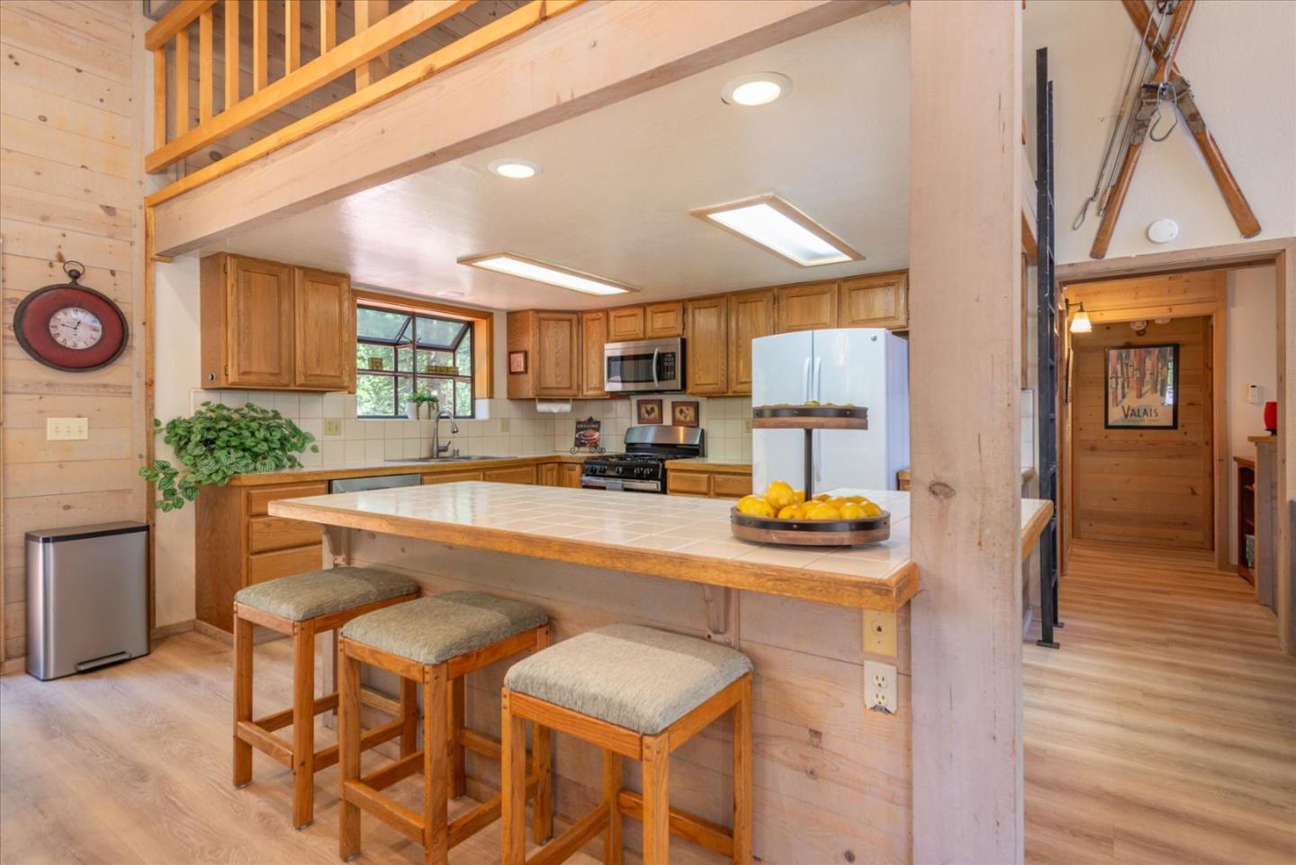 Detail Gallery Image 17 of 37 For 16934 Northwoods Blvd, Truckee,  CA 96161 - 4 Beds | 2/1 Baths