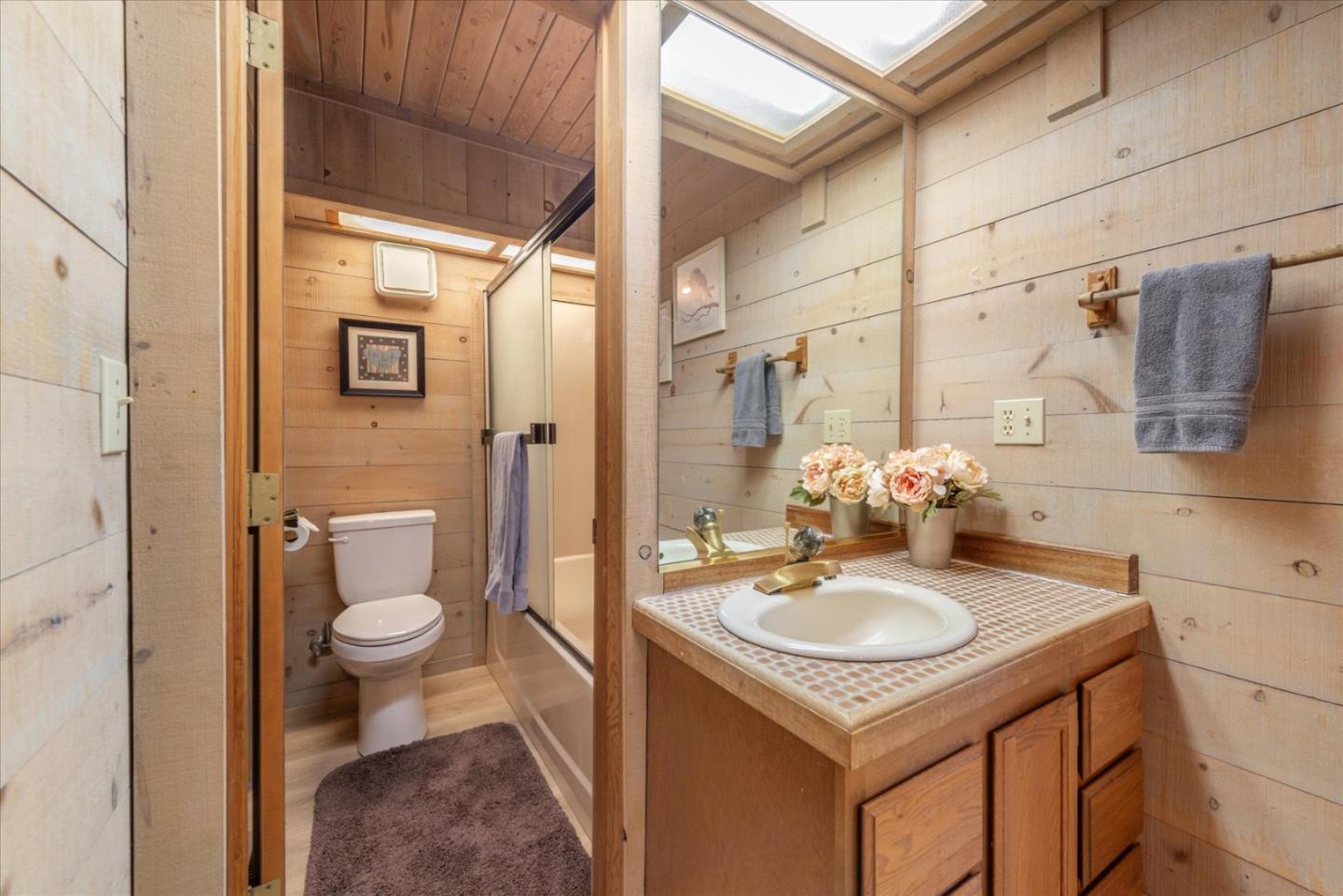 Detail Gallery Image 22 of 37 For 16934 Northwoods Blvd, Truckee,  CA 96161 - 4 Beds | 2/1 Baths