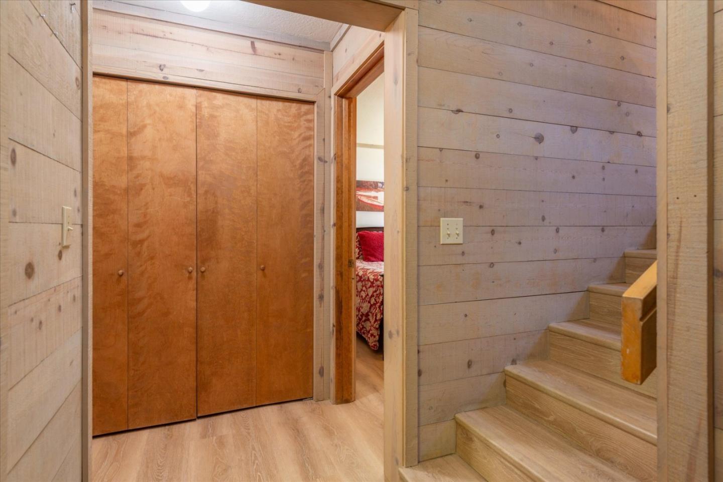 Detail Gallery Image 24 of 37 For 16934 Northwoods Blvd, Truckee,  CA 96161 - 4 Beds | 2/1 Baths