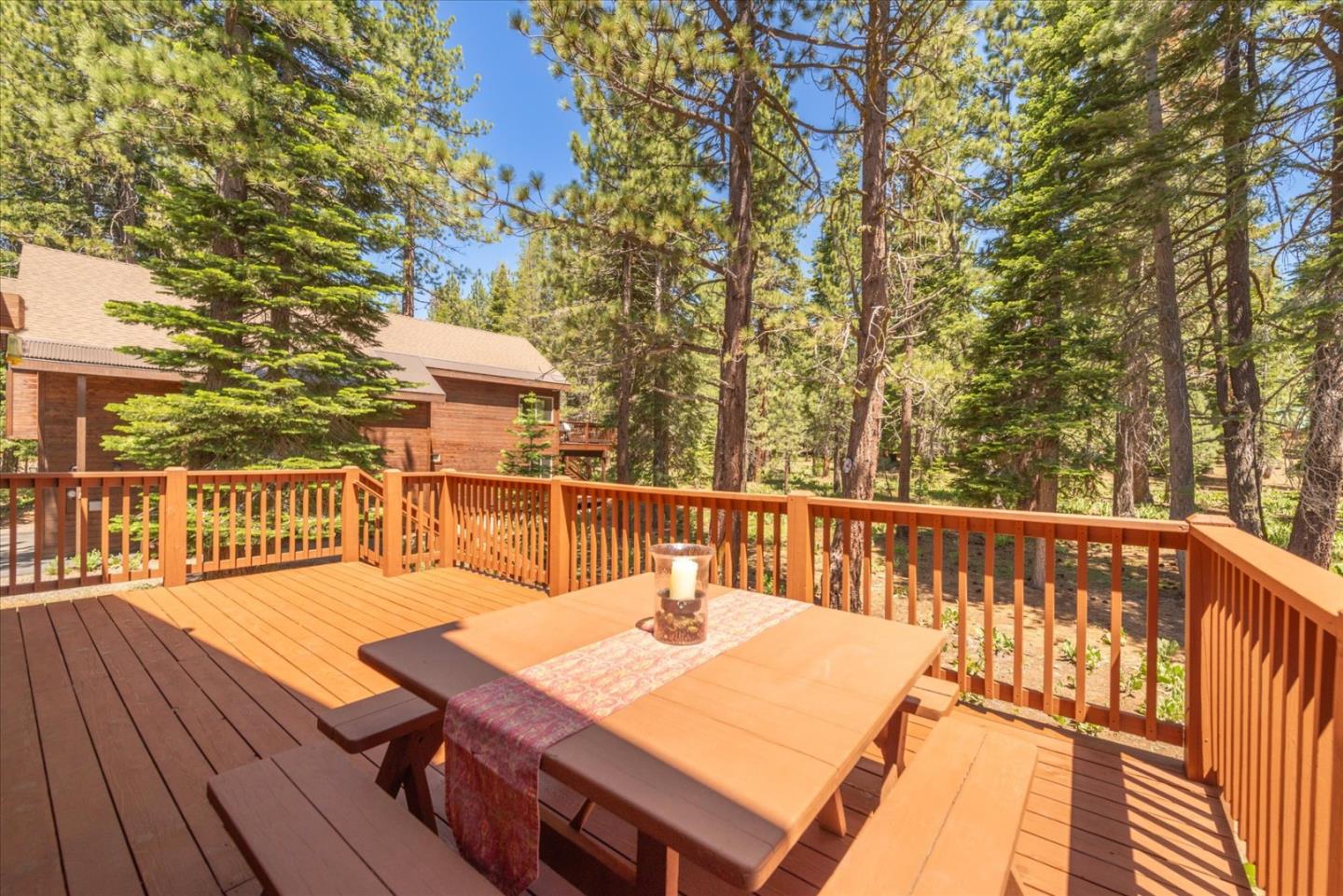 Detail Gallery Image 30 of 37 For 16934 Northwoods Blvd, Truckee,  CA 96161 - 4 Beds | 2/1 Baths