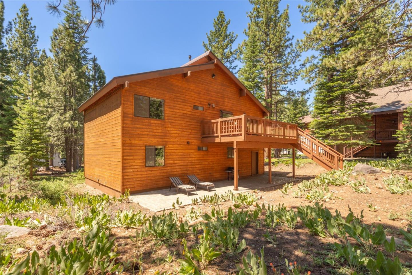 Detail Gallery Image 33 of 37 For 16934 Northwoods Blvd, Truckee,  CA 96161 - 4 Beds | 2/1 Baths
