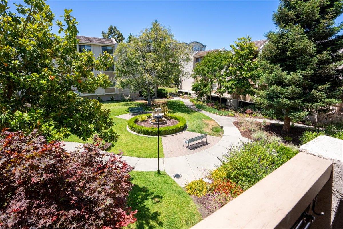 Detail Gallery Image 12 of 35 For 400 Ortega Ave #204,  Mountain View,  CA 94040 - 2 Beds | 1 Baths