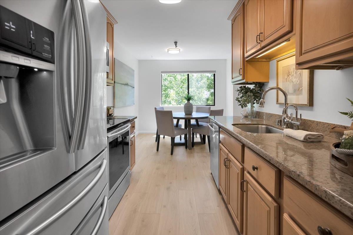 Detail Gallery Image 13 of 35 For 400 Ortega Ave #204,  Mountain View,  CA 94040 - 2 Beds | 1 Baths