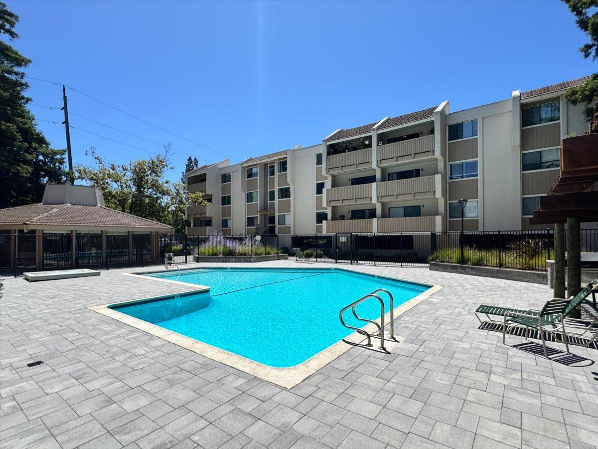 Detail Gallery Image 34 of 35 For 400 Ortega Ave #204,  Mountain View,  CA 94040 - 2 Beds | 1 Baths