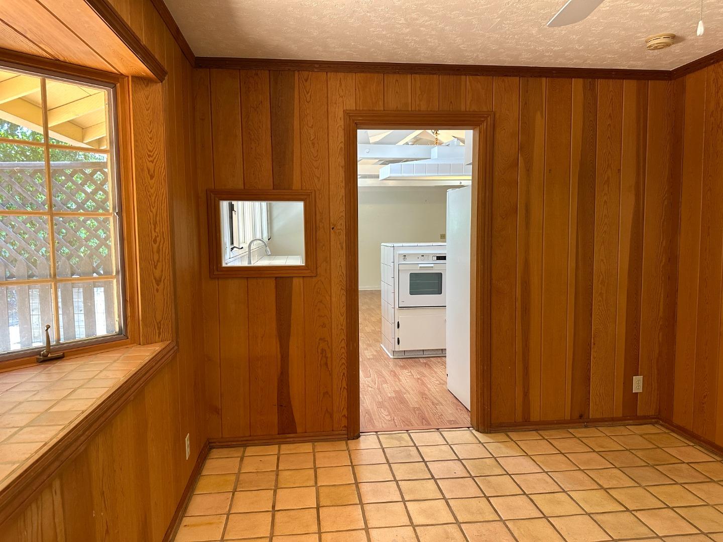 Detail Gallery Image 10 of 30 For 25228 La Loma Dr, Los Altos Hills,  CA 94022 - 3 Beds | 2/1 Baths