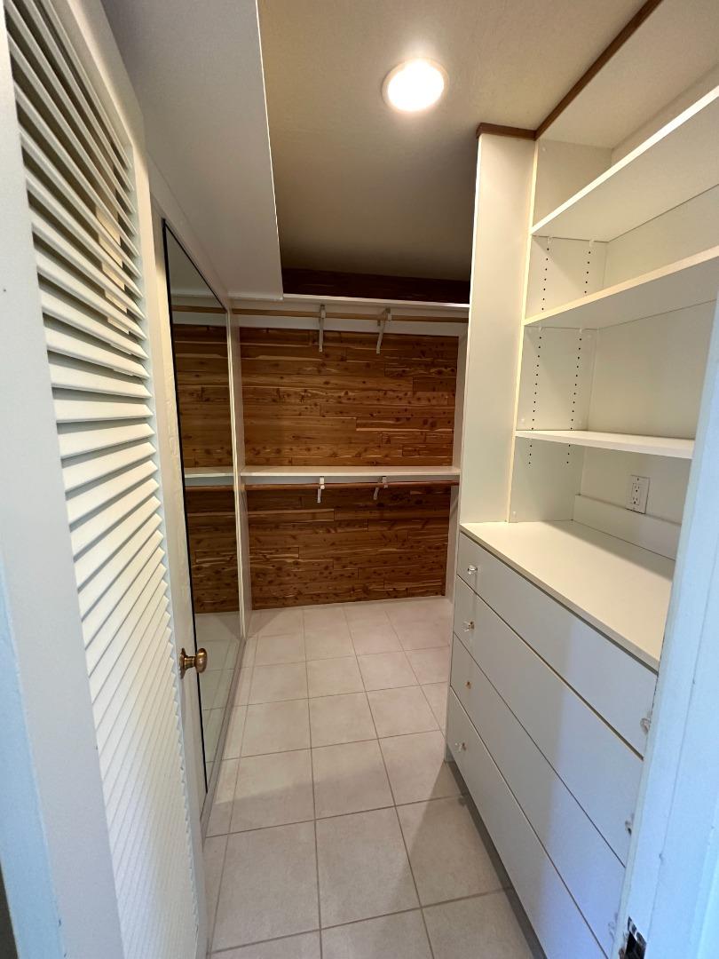 Detail Gallery Image 17 of 30 For 25228 La Loma Dr, Los Altos Hills,  CA 94022 - 3 Beds | 2/1 Baths
