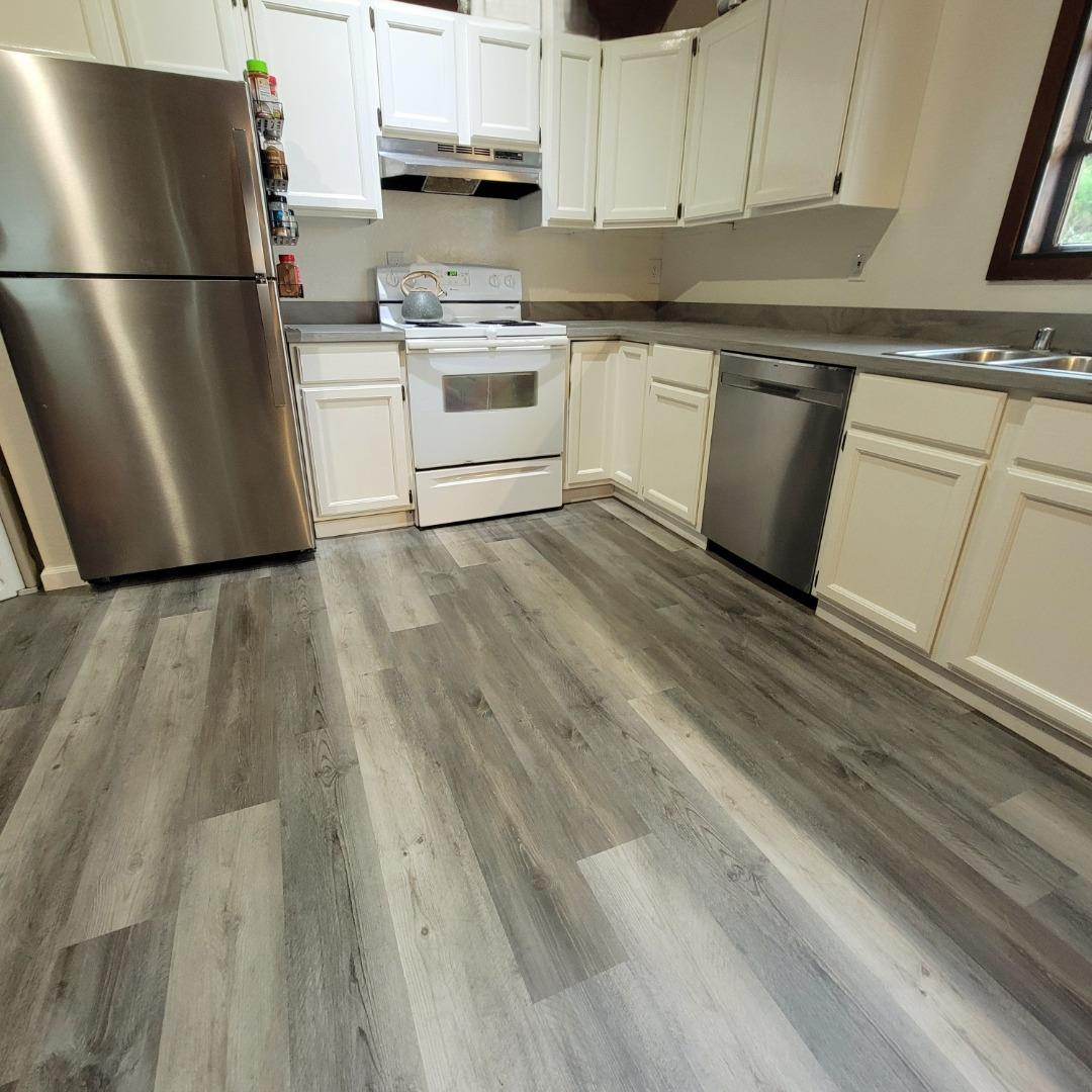 Detail Gallery Image 8 of 11 For 677 Taylor St, Monterey,  CA 93940 - 2 Beds | 2 Baths