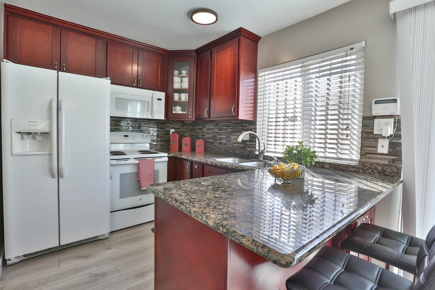 Detail Gallery Image 11 of 36 For 1486 Tierra Buena Dr, San Jose,  CA 95121 - 2 Beds | 1 Baths
