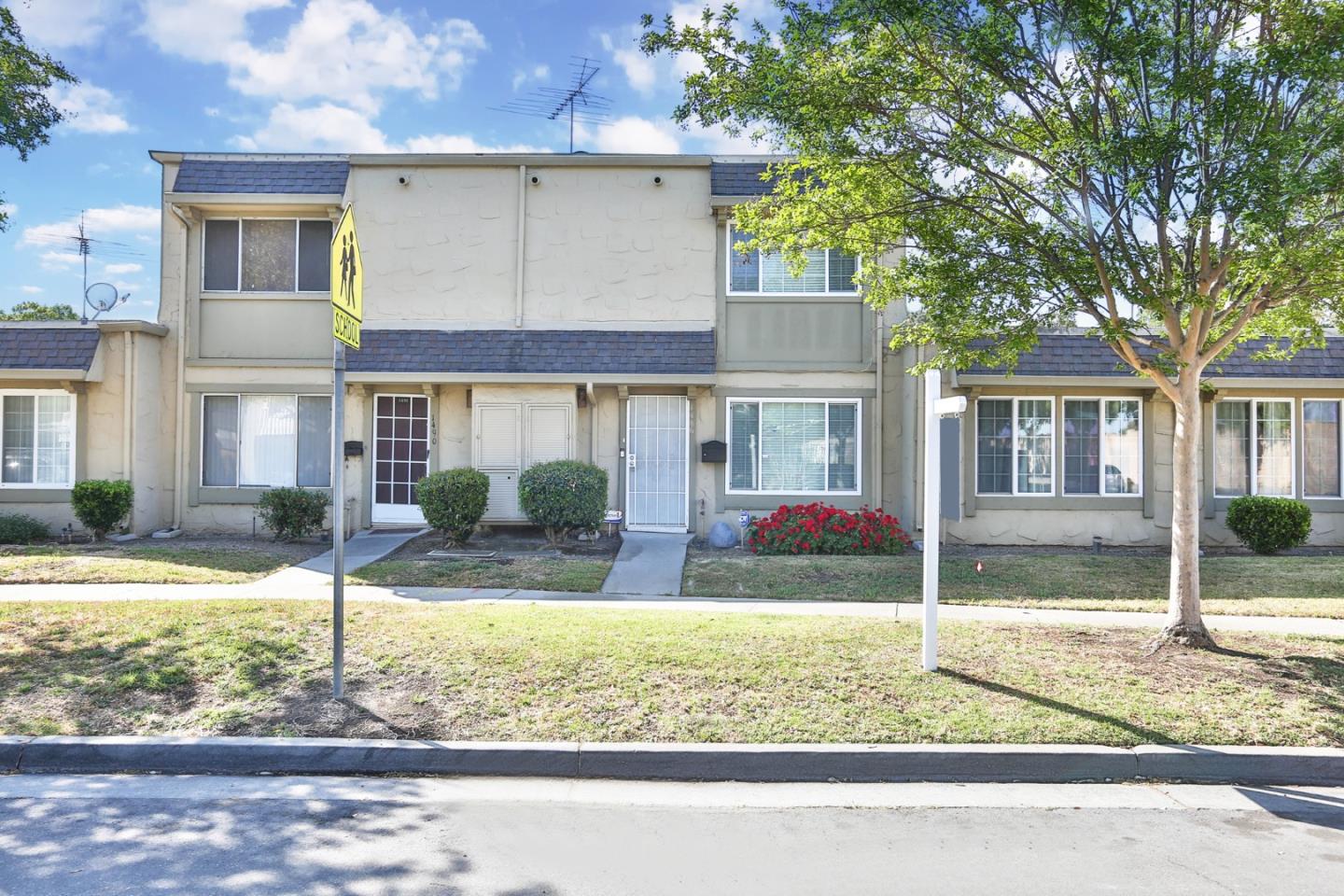 Detail Gallery Image 2 of 36 For 1486 Tierra Buena Dr, San Jose,  CA 95121 - 2 Beds | 1 Baths