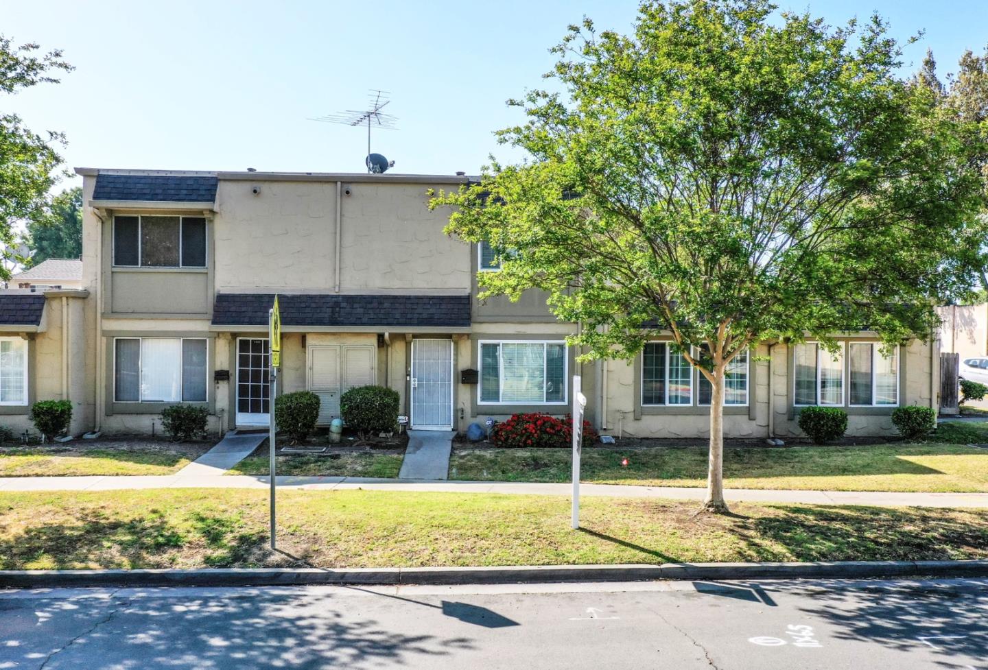 Detail Gallery Image 29 of 36 For 1486 Tierra Buena Dr, San Jose,  CA 95121 - 2 Beds | 1 Baths