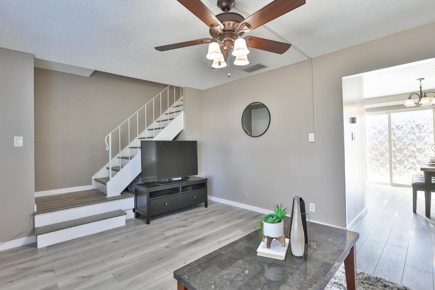 Detail Gallery Image 6 of 36 For 1486 Tierra Buena Dr, San Jose,  CA 95121 - 2 Beds | 1 Baths