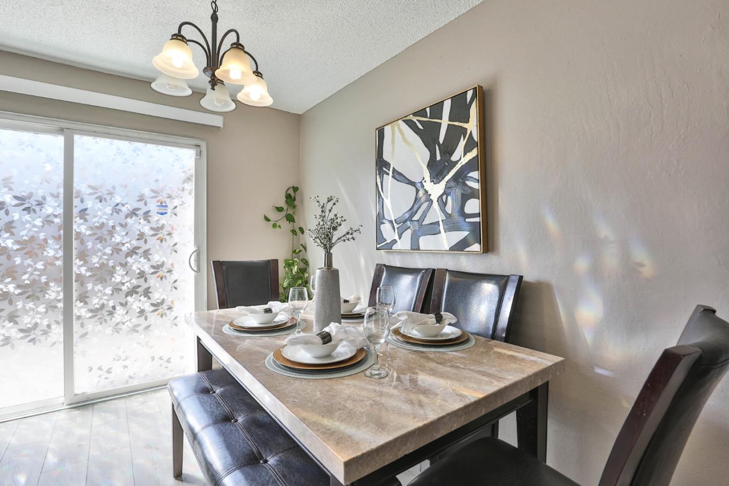 Detail Gallery Image 7 of 36 For 1486 Tierra Buena Dr, San Jose,  CA 95121 - 2 Beds | 1 Baths