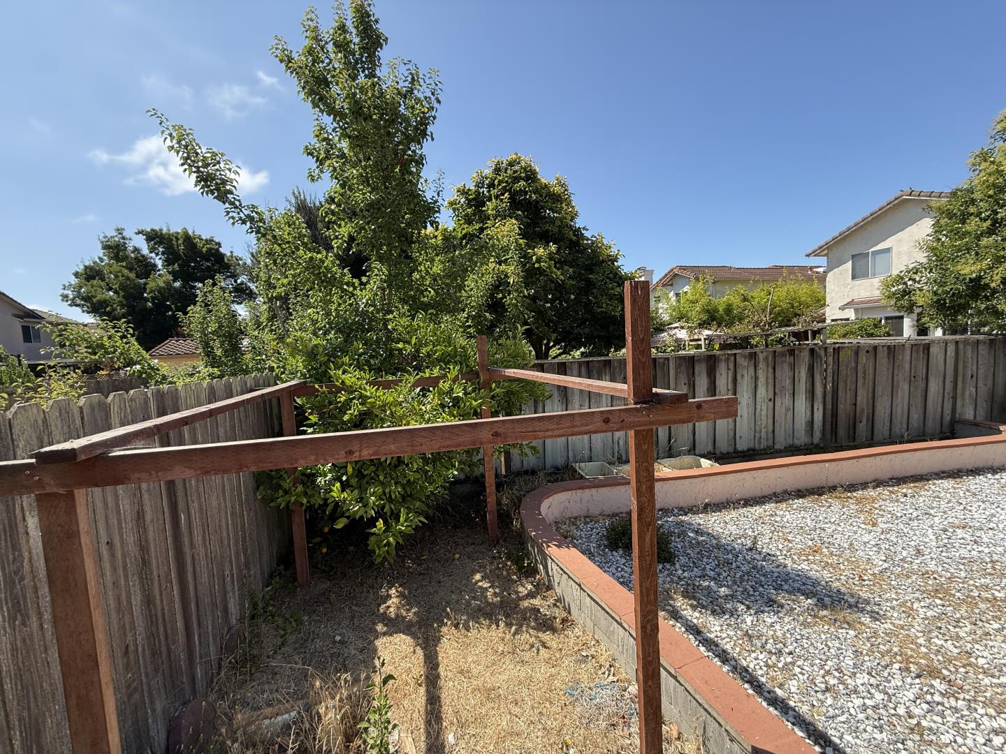 Detail Gallery Image 17 of 46 For 672 Catalina Cir, Vallejo,  CA 94589 - 3 Beds | 2/1 Baths