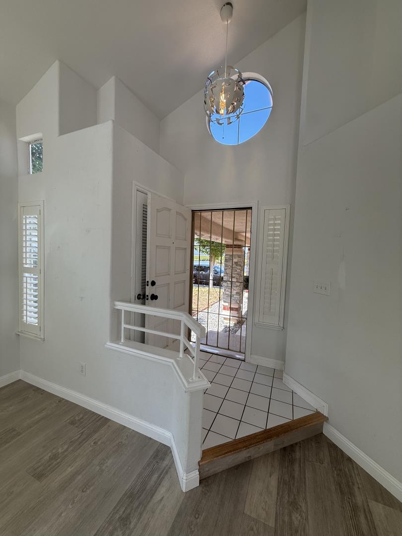 Detail Gallery Image 20 of 46 For 672 Catalina Cir, Vallejo,  CA 94589 - 3 Beds | 2/1 Baths