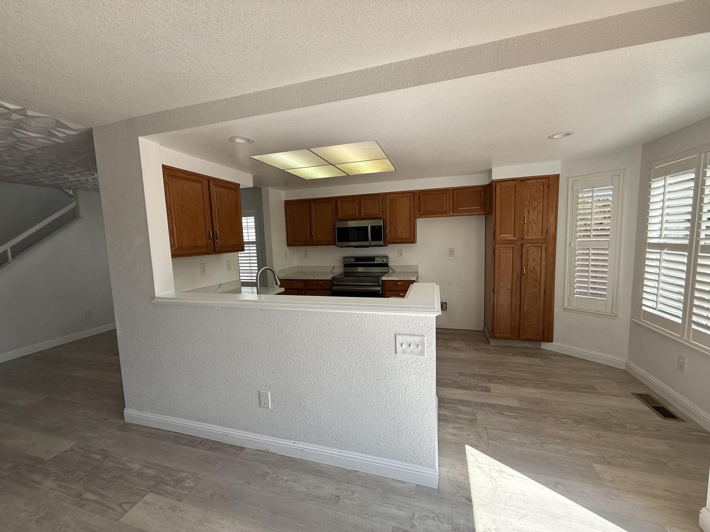 Detail Gallery Image 22 of 46 For 672 Catalina Cir, Vallejo,  CA 94589 - 3 Beds | 2/1 Baths