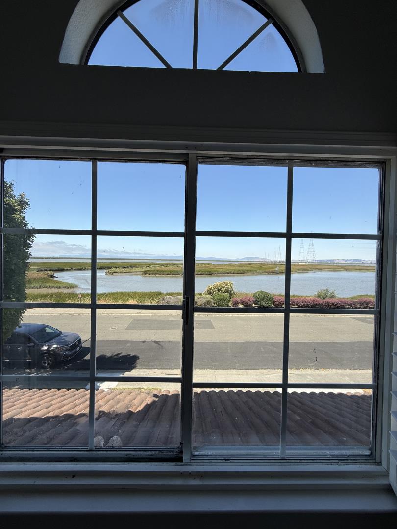 Detail Gallery Image 34 of 46 For 672 Catalina Cir, Vallejo,  CA 94589 - 3 Beds | 2/1 Baths
