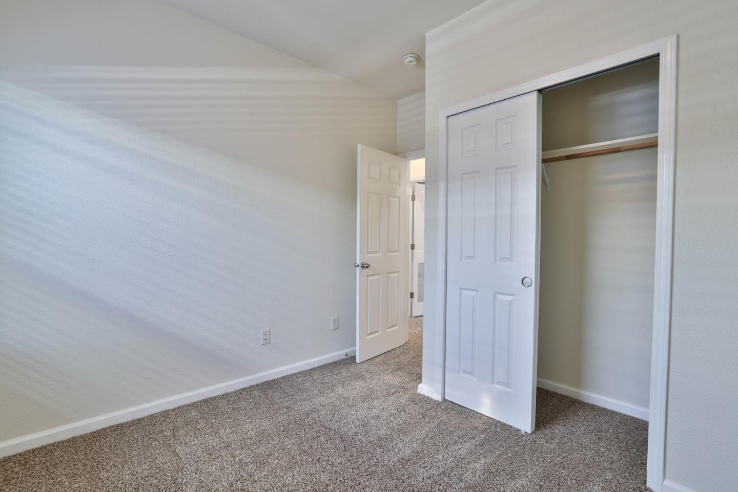 Detail Gallery Image 12 of 25 For 1085 Tasman Dr #124,  Sunnyvale,  CA 94089 - 3 Beds | 2 Baths