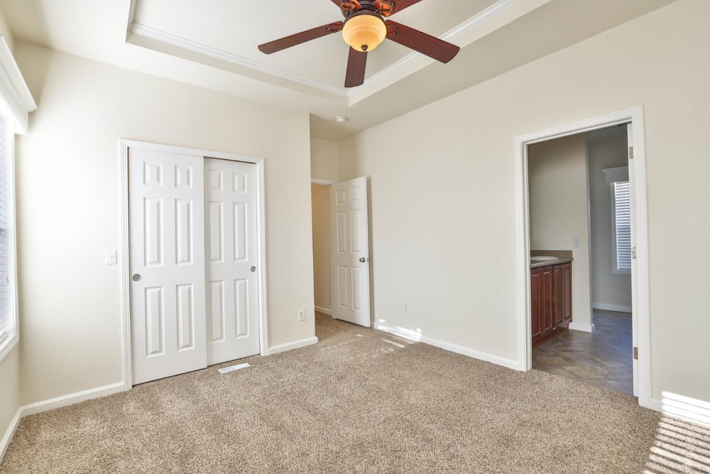 Detail Gallery Image 14 of 25 For 1085 Tasman Dr #124,  Sunnyvale,  CA 94089 - 3 Beds | 2 Baths