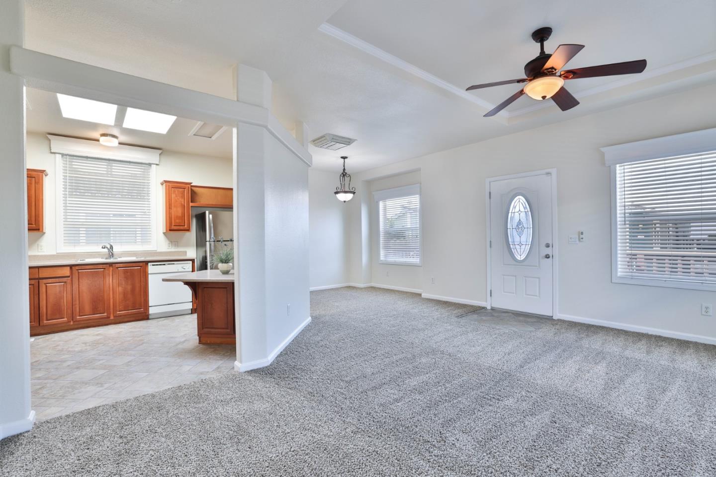 Detail Gallery Image 3 of 25 For 1085 Tasman Dr #124,  Sunnyvale,  CA 94089 - 3 Beds | 2 Baths