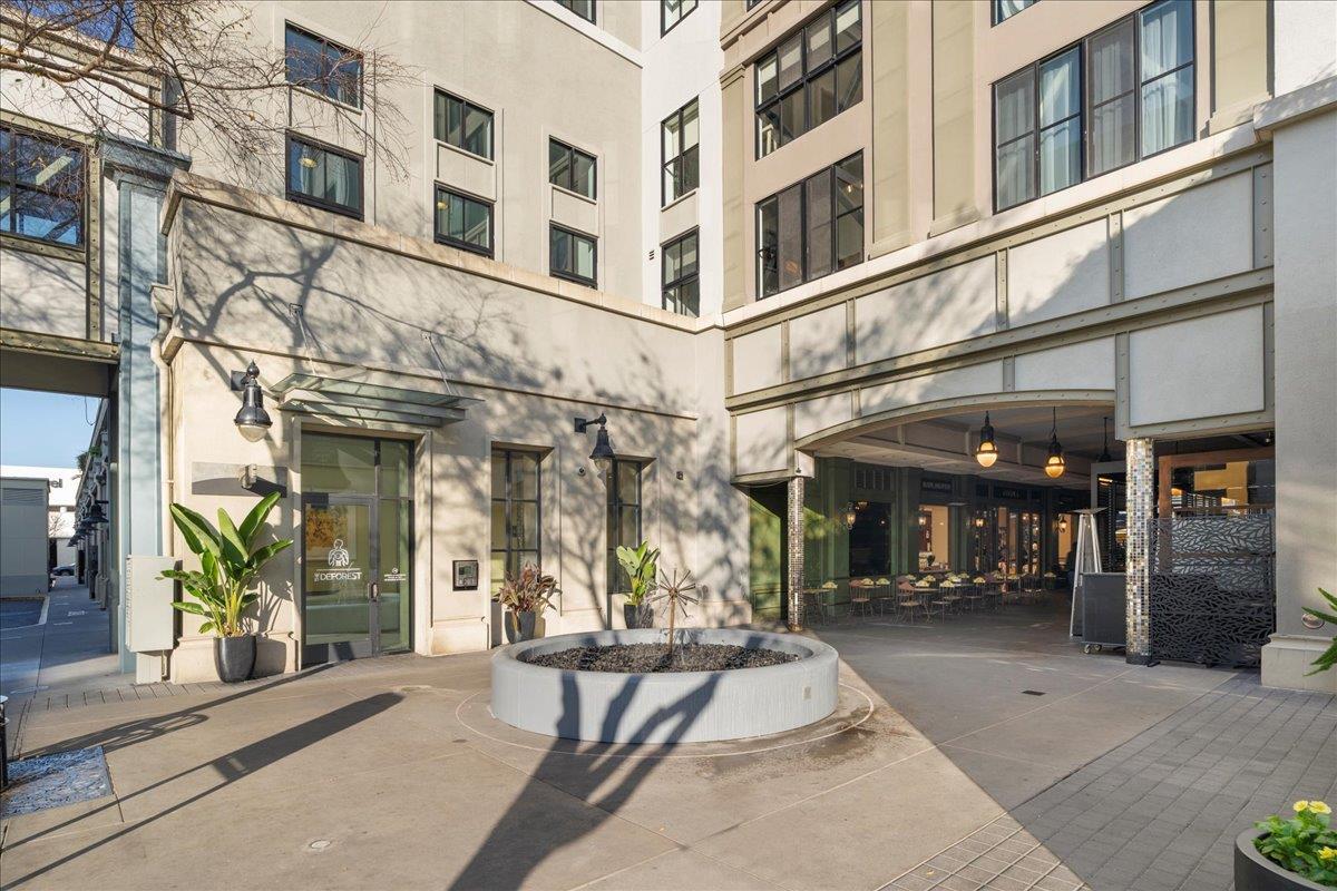 Detail Gallery Image 5 of 43 For 333 Santana Row #239,  San Jose,  CA 95128 - 2 Beds | 2 Baths
