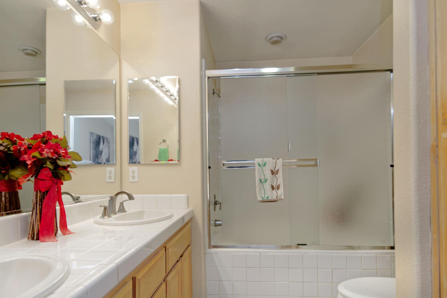 Detail Gallery Image 26 of 51 For 3126 Moncontour Ct, San Jose,  CA 95135 - 3 Beds | 2/1 Baths
