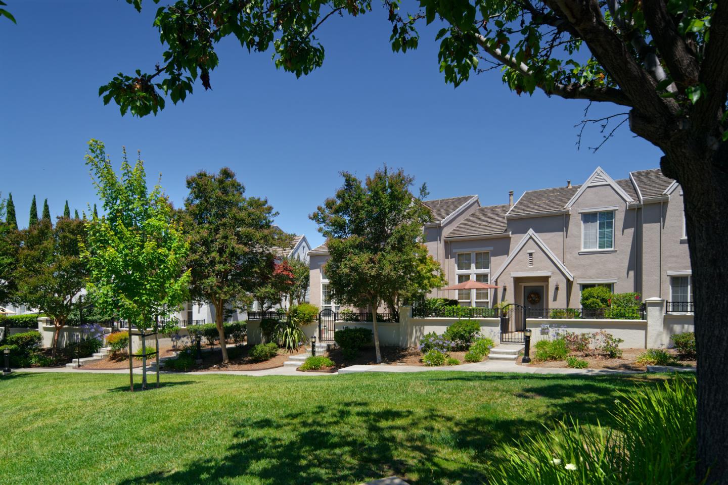 Detail Gallery Image 44 of 51 For 3126 Moncontour Ct, San Jose,  CA 95135 - 3 Beds | 2/1 Baths
