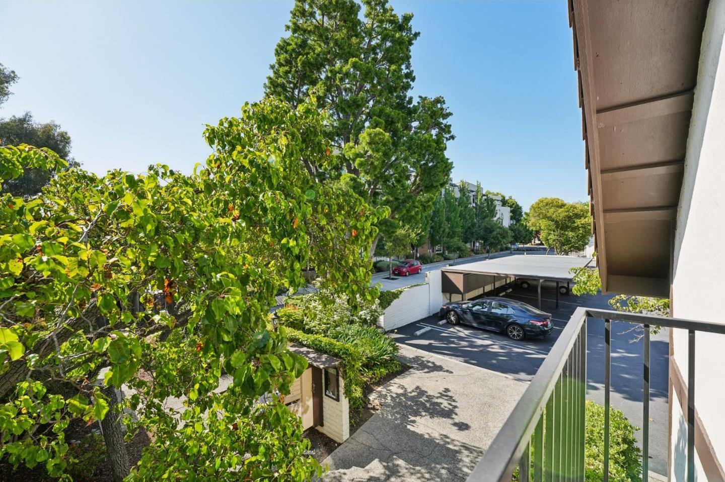 Detail Gallery Image 23 of 28 For 1734 W El Camino Real #1,  Mountain View,  CA 94040 - 2 Beds | 1/1 Baths