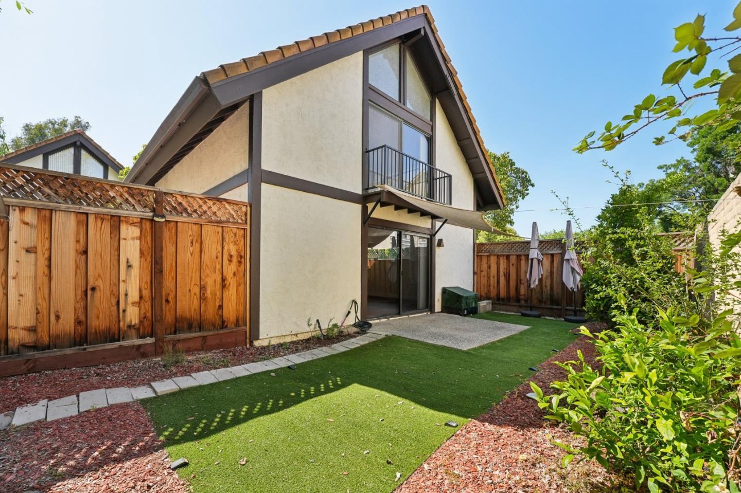 Detail Gallery Image 25 of 28 For 1734 W El Camino Real #1,  Mountain View,  CA 94040 - 2 Beds | 1/1 Baths