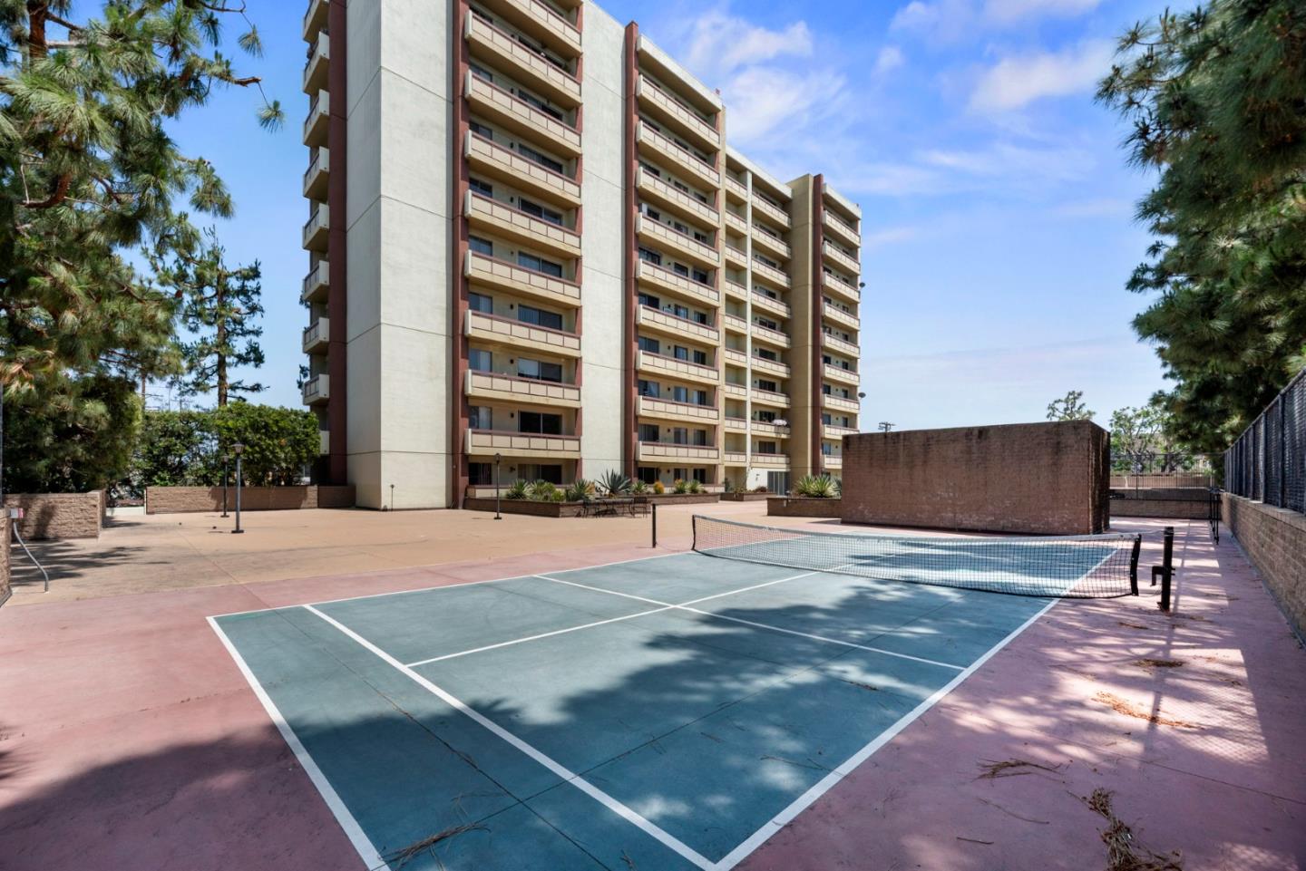 Detail Gallery Image 16 of 16 For 321 S San Vicente Blvd #101,  Los Angeles,  CA 90048 - 1 Beds | 1/1 Baths