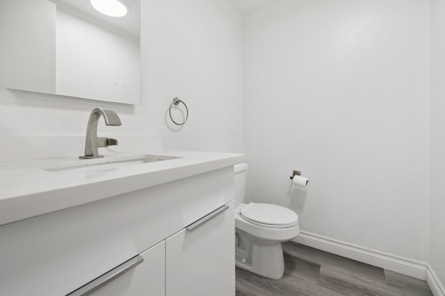 Detail Gallery Image 8 of 16 For 321 S San Vicente Blvd #101,  Los Angeles,  CA 90048 - 1 Beds | 1/1 Baths