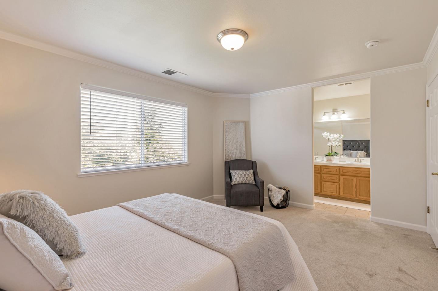 Detail Gallery Image 16 of 33 For 780 Alissa Ct, Hollister,  CA 95023 - 3 Beds | 2/1 Baths
