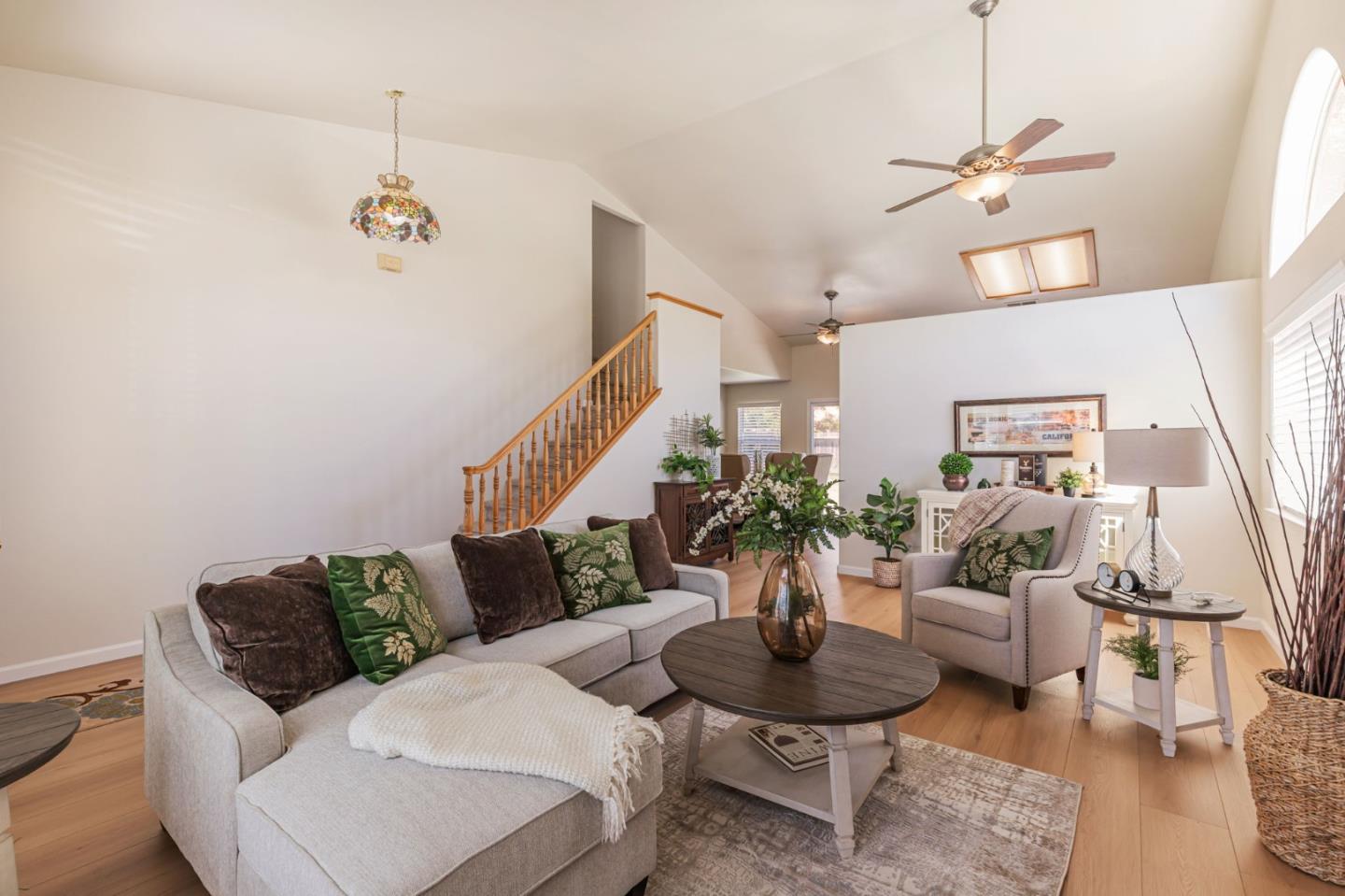 Detail Gallery Image 6 of 33 For 780 Alissa Ct, Hollister,  CA 95023 - 3 Beds | 2/1 Baths