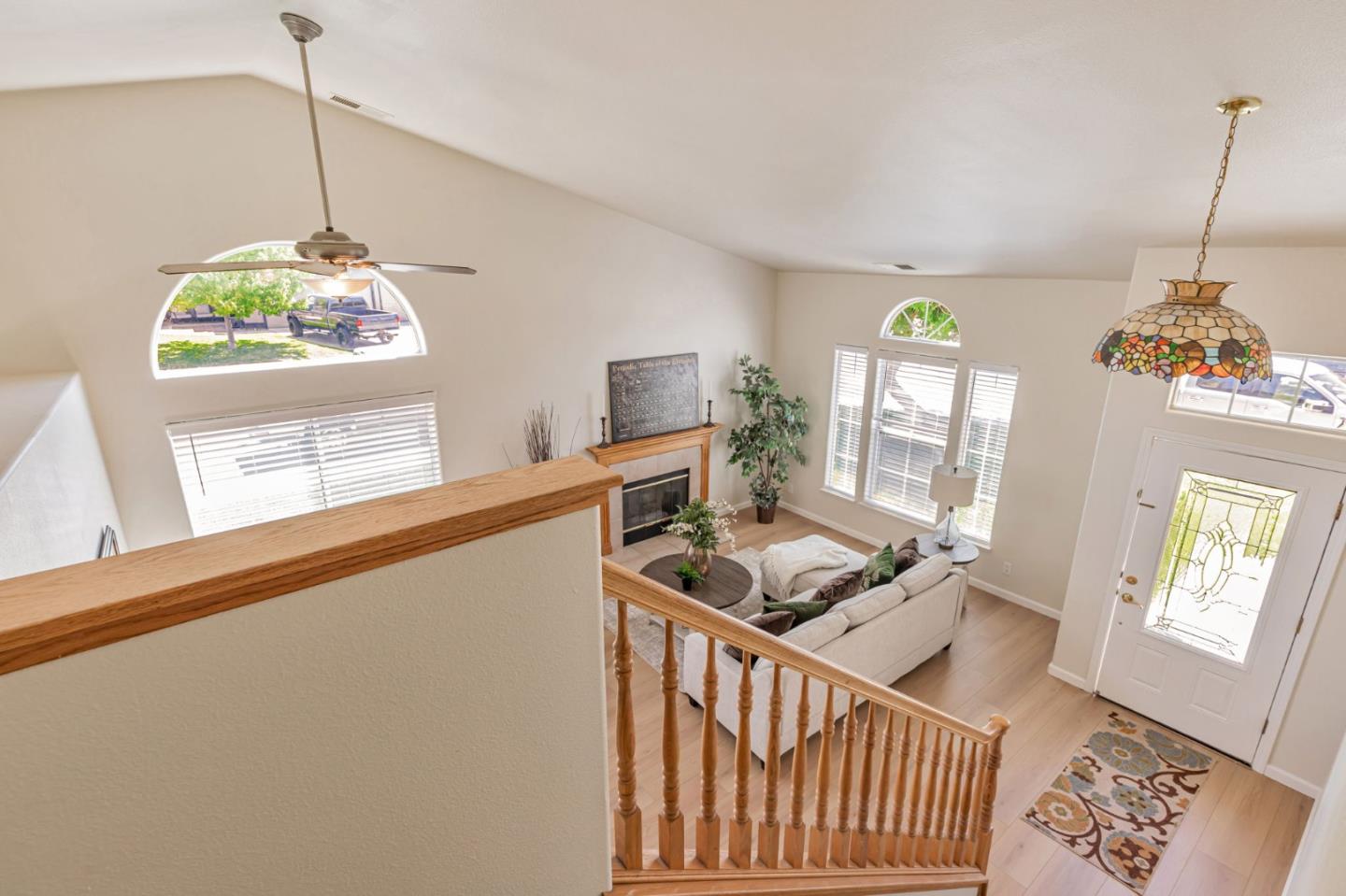 Detail Gallery Image 7 of 33 For 780 Alissa Ct, Hollister,  CA 95023 - 3 Beds | 2/1 Baths