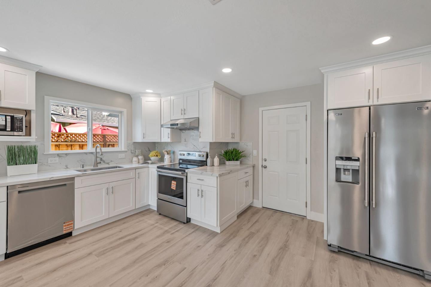 Detail Gallery Image 12 of 42 For 6283 Vegas Dr, San Jose,  CA 95120 - 4 Beds | 2 Baths