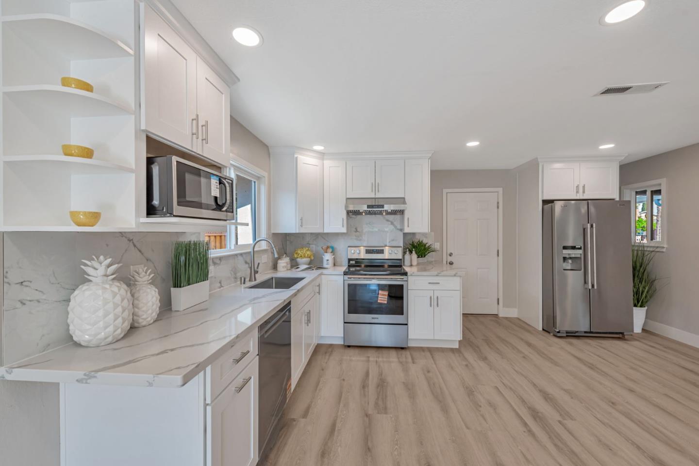 Detail Gallery Image 13 of 42 For 6283 Vegas Dr, San Jose,  CA 95120 - 4 Beds | 2 Baths