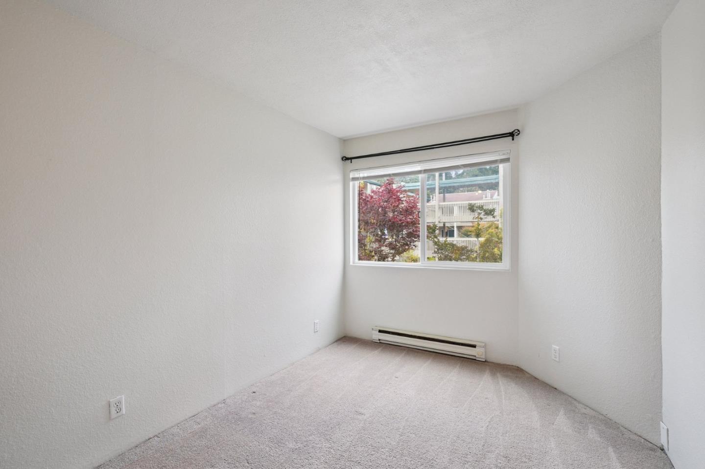 Detail Gallery Image 5 of 15 For 370 Imperial Way #218,  Daly City,  CA 94015 - 2 Beds | 2 Baths