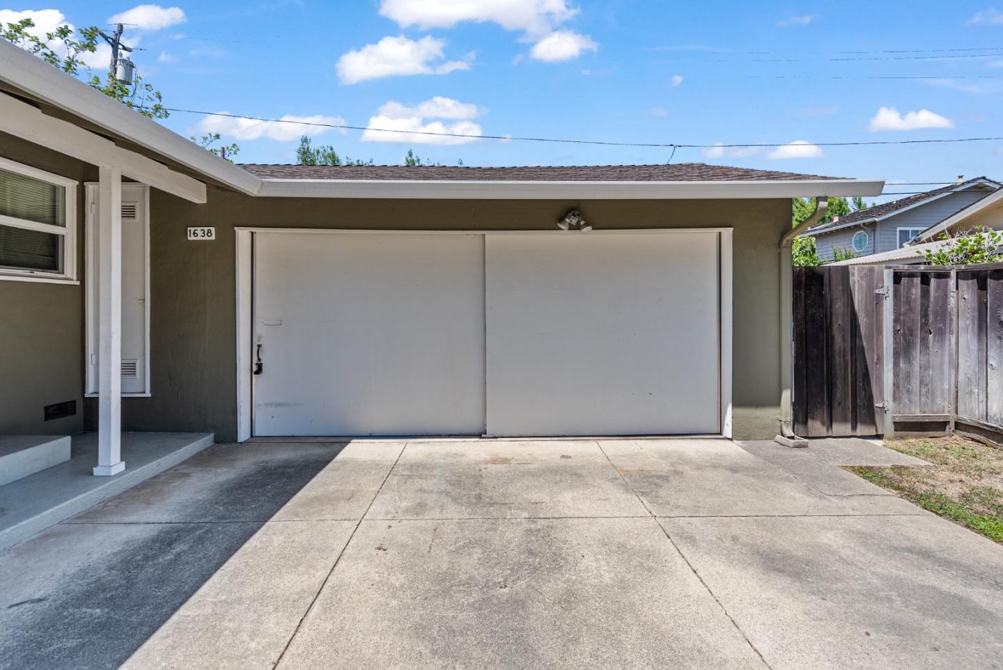Detail Gallery Image 12 of 24 For 1638 Tyler Park Way, Mountain View,  CA 94040 - 3 Beds | 2 Baths