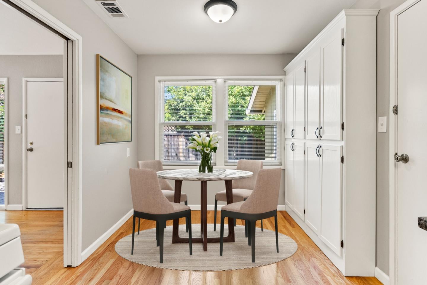 Detail Gallery Image 4 of 24 For 1638 Tyler Park Way, Mountain View,  CA 94040 - 3 Beds | 2 Baths