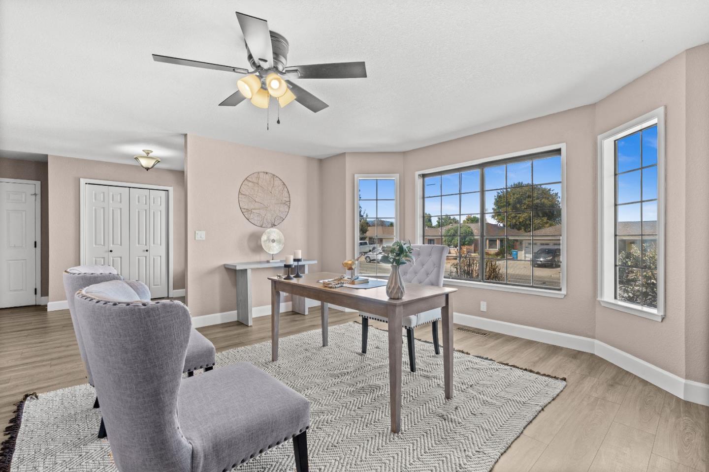 Detail Gallery Image 10 of 41 For 1031 Trinity Dr, Hollister,  CA 95023 - 3 Beds | 2 Baths