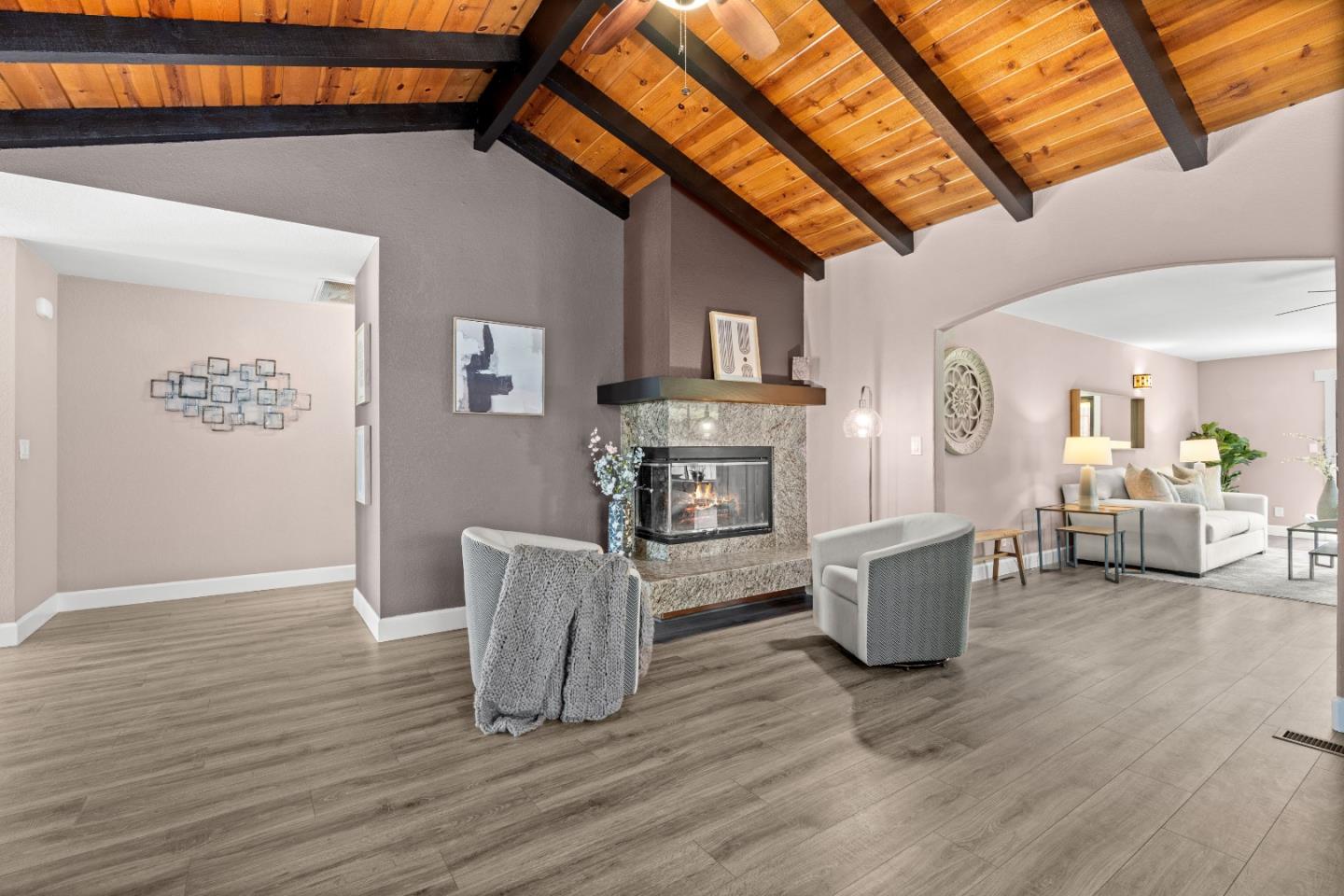 Detail Gallery Image 12 of 41 For 1031 Trinity Dr, Hollister,  CA 95023 - 3 Beds | 2 Baths