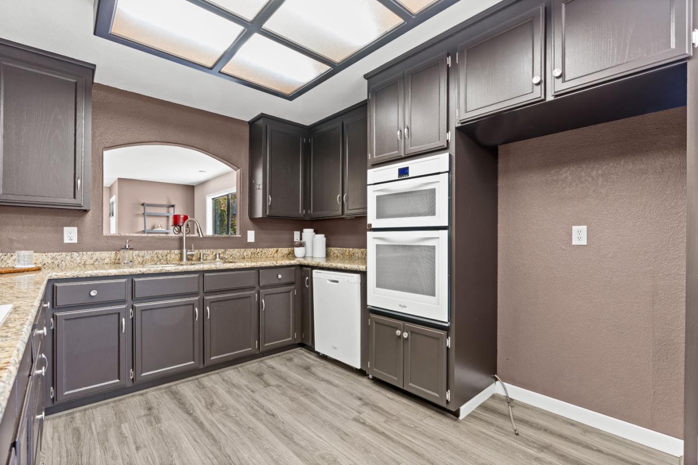 Detail Gallery Image 17 of 41 For 1031 Trinity Dr, Hollister,  CA 95023 - 3 Beds | 2 Baths