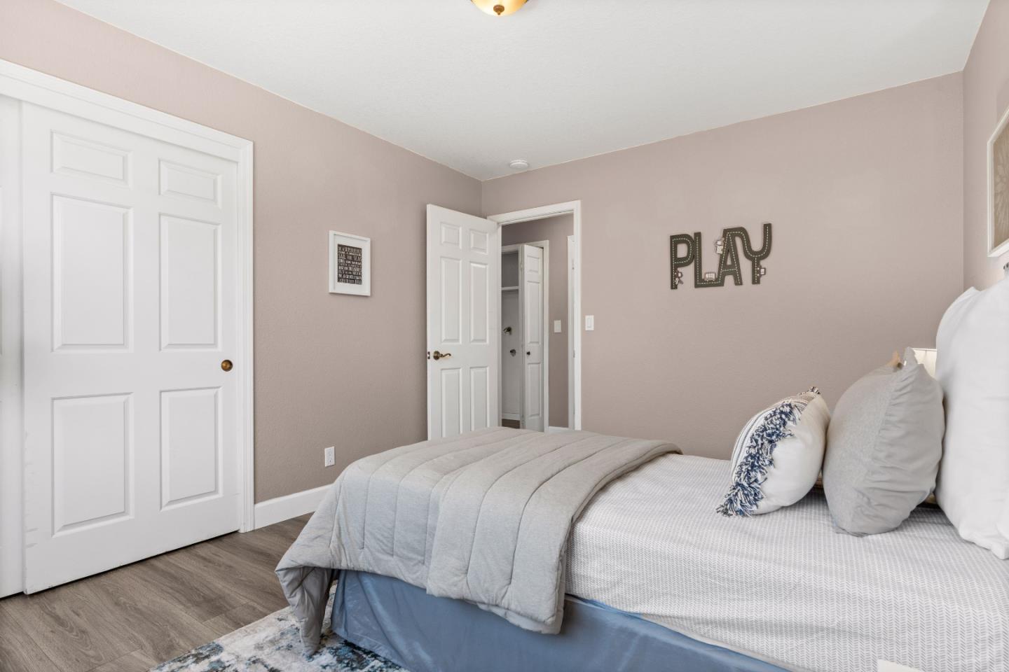 Detail Gallery Image 34 of 41 For 1031 Trinity Dr, Hollister,  CA 95023 - 3 Beds | 2 Baths