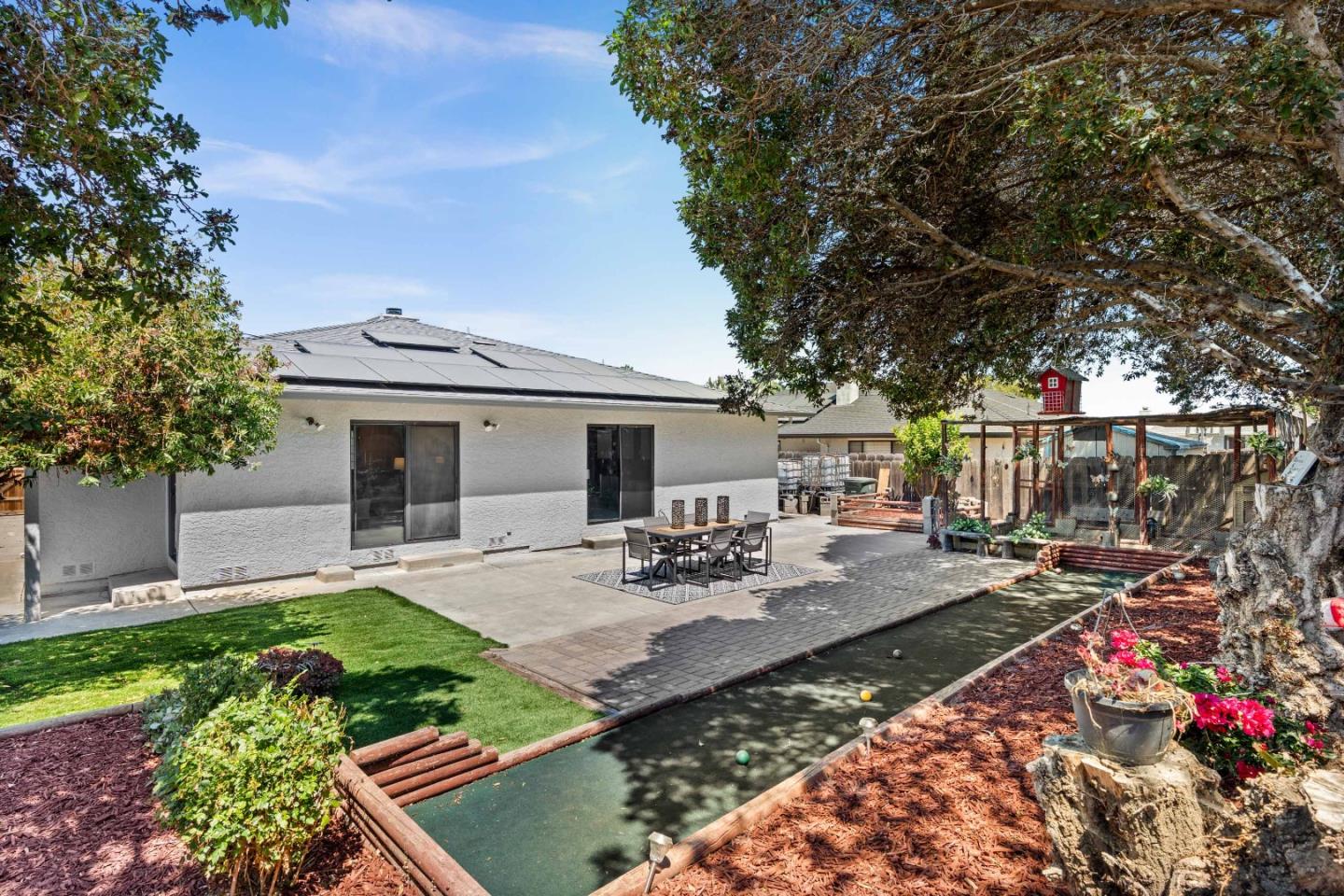 Detail Gallery Image 36 of 41 For 1031 Trinity Dr, Hollister,  CA 95023 - 3 Beds | 2 Baths